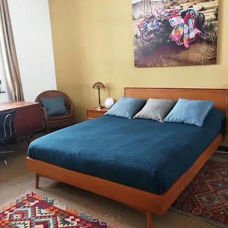 Bright Loft Close To Downtown