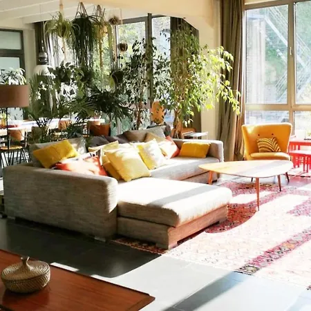 Apartment Bright Loft Close To Downtown