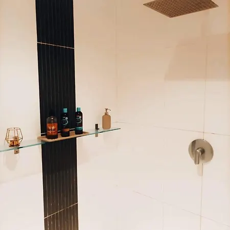 شقة Bright Loft Close To Downtown